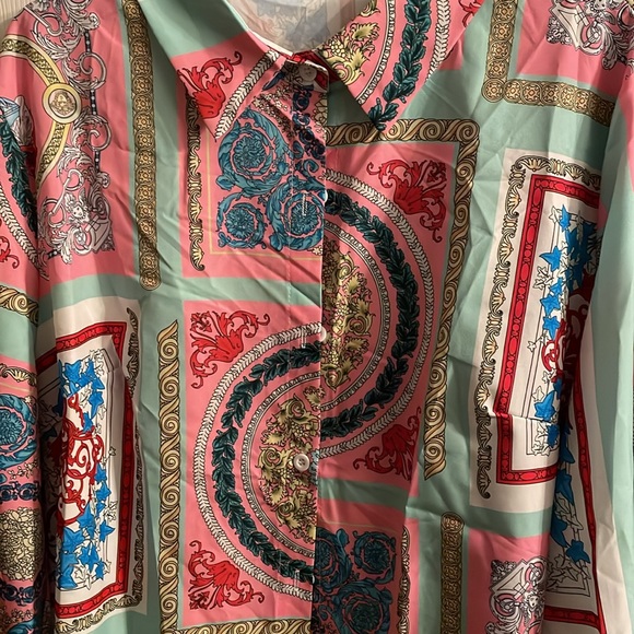 Jane Chic Designs Plus Size Sublimation Blouse - Picture 7 of 9